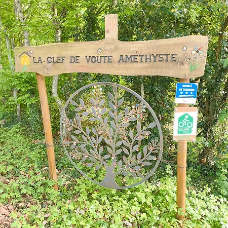 La Clef De Voute Amethyste Guest house Saint-Genest